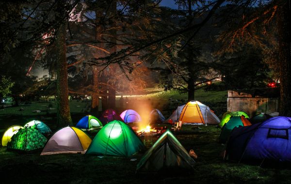 Optimiser la présence en ligne des campings : stratégies clés